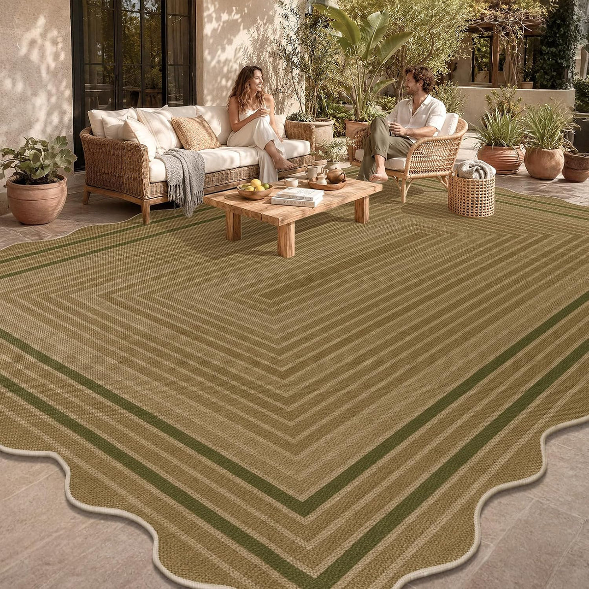 Scalloped Green‑Line Faux Jute Outdoor Rug